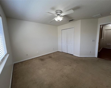 554 Hiawatha Palm Place - Photo Thumbnail 19