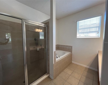 554 Hiawatha Palm Place - Photo Thumbnail 13