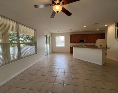 554 Hiawatha Palm Place - Photo Thumbnail 16