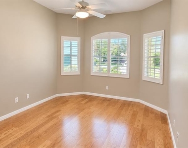 5231 Highbury Circle - Photo Thumbnail 8