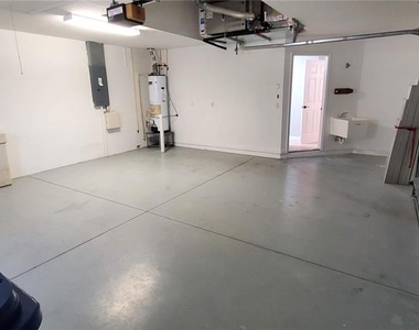5231 Highbury Circle - Photo Thumbnail 19