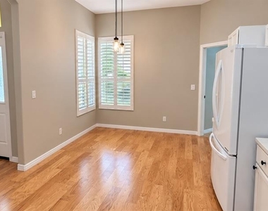 5231 Highbury Circle - Photo Thumbnail 7