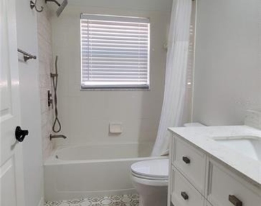5231 Highbury Circle - Photo Thumbnail 15
