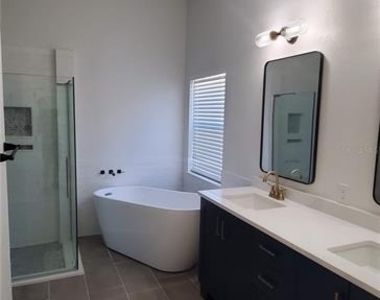 5231 Highbury Circle - Photo Thumbnail 12