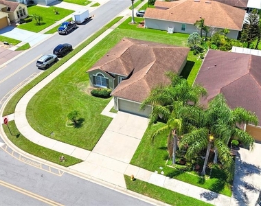 247 Fairfield Drive - Photo Thumbnail 2