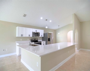 247 Fairfield Drive - Photo Thumbnail 12