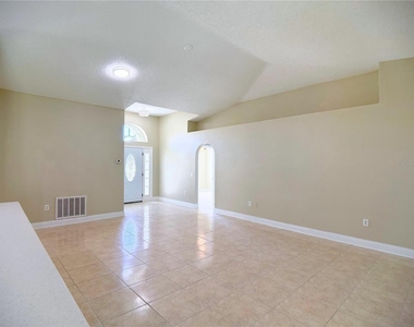 247 Fairfield Drive - Photo Thumbnail 14