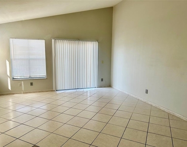 2524 Woodgate Boulevard - Photo Thumbnail 1