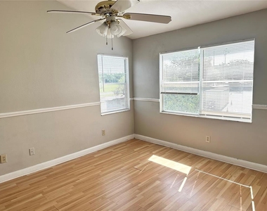 2524 Woodgate Boulevard - Photo Thumbnail 7