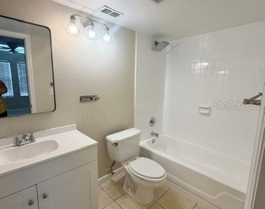 375 Lake Ontario Court - Photo Thumbnail 13