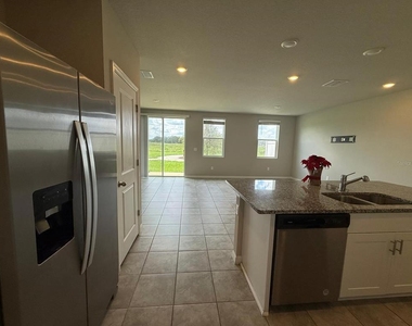 7627 Momentum Parkway - Photo Thumbnail 8