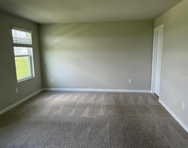 7627 Momentum Parkway - Photo Thumbnail 14