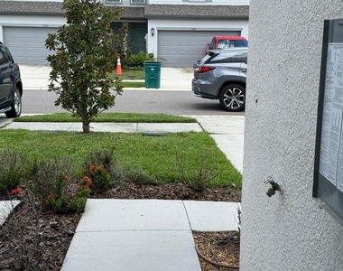 7627 Momentum Parkway - Photo Thumbnail 20
