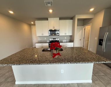 7627 Momentum Parkway - Photo Thumbnail 11