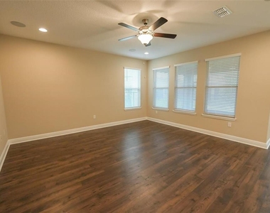 16284 Admiral Cove Lane - Photo Thumbnail 14