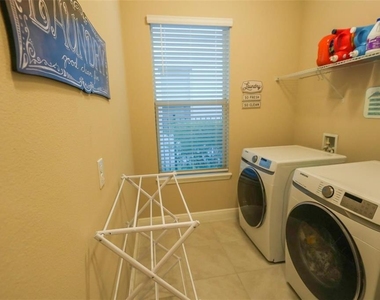 16284 Admiral Cove Lane - Photo Thumbnail 23