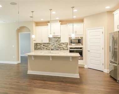 16284 Admiral Cove Lane - Photo Thumbnail 8