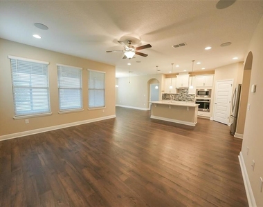 16284 Admiral Cove Lane - Photo Thumbnail 11