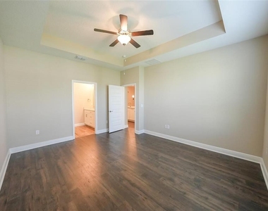 16284 Admiral Cove Lane - Photo Thumbnail 20