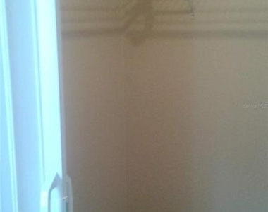 410 N Hill Avenue - Photo Thumbnail 13