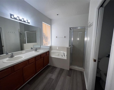 1239 Dunbrooke Street - Photo Thumbnail 10