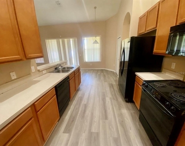 1239 Dunbrooke Street - Photo Thumbnail 3
