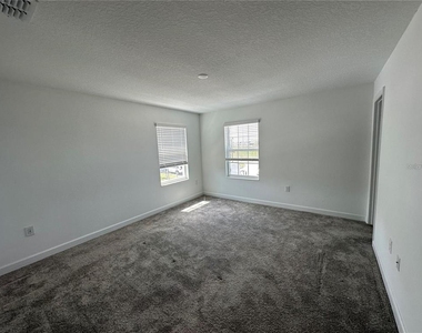 3037 Ella Way - Photo Thumbnail 12