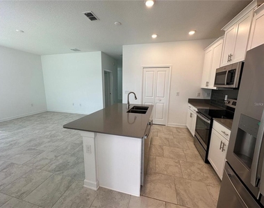 3037 Ella Way - Photo Thumbnail 6