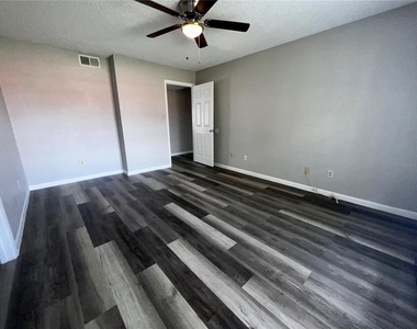 4355 Perkinshire Lane - Photo Thumbnail 8