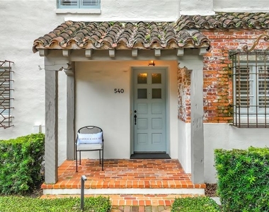 544 N Knowles Avenue - Photo Thumbnail 1