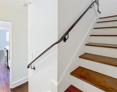 544 N Knowles Avenue - Photo Thumbnail 27