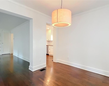544 N Knowles Avenue - Photo Thumbnail 12