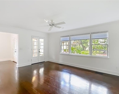 544 N Knowles Avenue - Photo Thumbnail 4