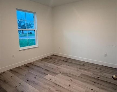 509 St Johns - Photo Thumbnail 7
