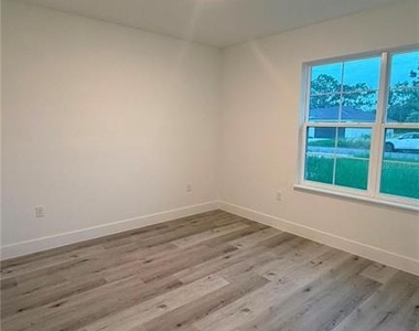 509 St Johns - Photo Thumbnail 5