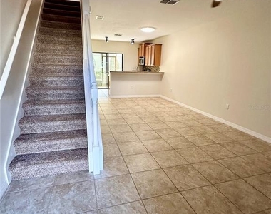 1121 Trillium Park Lane - Photo Thumbnail 2