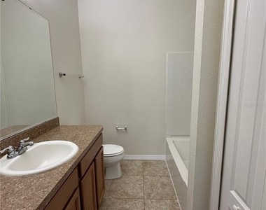 1121 Trillium Park Lane - Photo Thumbnail 15