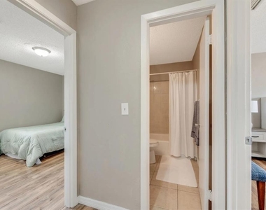2140 S Palmetto Avenue - Photo Thumbnail 13