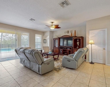 8519 La Isla Drive - Photo Thumbnail 3