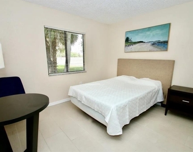 1350 Virginia Avenue - Photo Thumbnail 9
