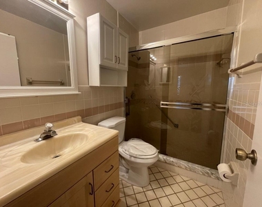 1133 Monroe Avenue - Photo Thumbnail 7