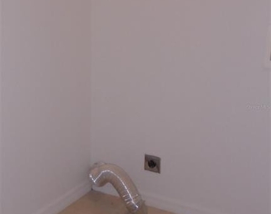 2406 Siward Avenue - Photo Thumbnail 9