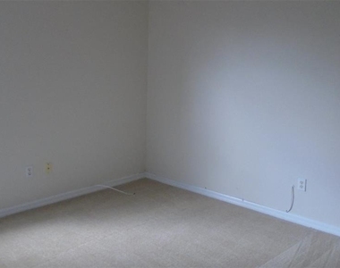 2406 Siward Avenue - Photo Thumbnail 6