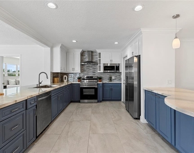 805 Leisey Circle - Photo Thumbnail 6