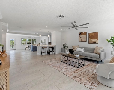 805 Leisey Circle - Photo Thumbnail 3