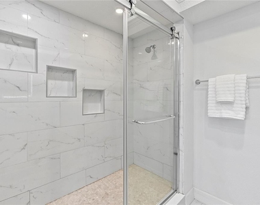 805 Leisey Circle - Photo Thumbnail 22