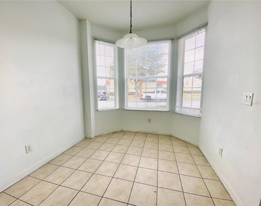 1194 S Beach Circle - Photo Thumbnail 7