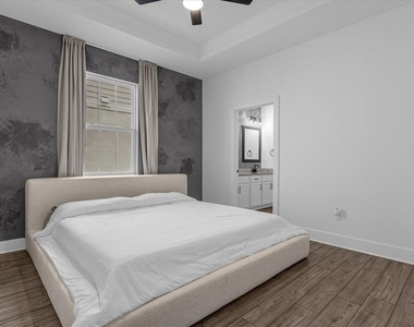 7962 Rumney Lane - Photo Thumbnail 10