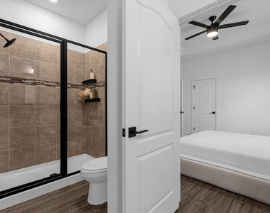 7962 Rumney Lane - Photo Thumbnail 11