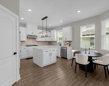 7962 Rumney Lane - Photo Thumbnail 6